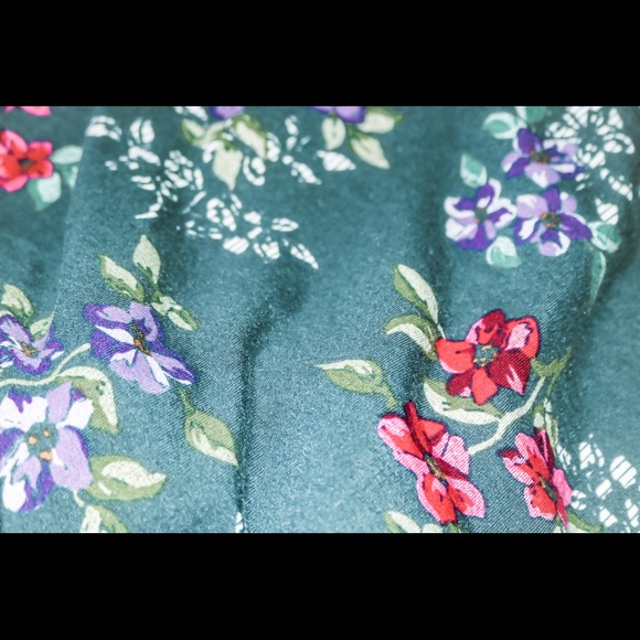 LuLaRoe - Size S Joy Vest - Picture 4 of 4